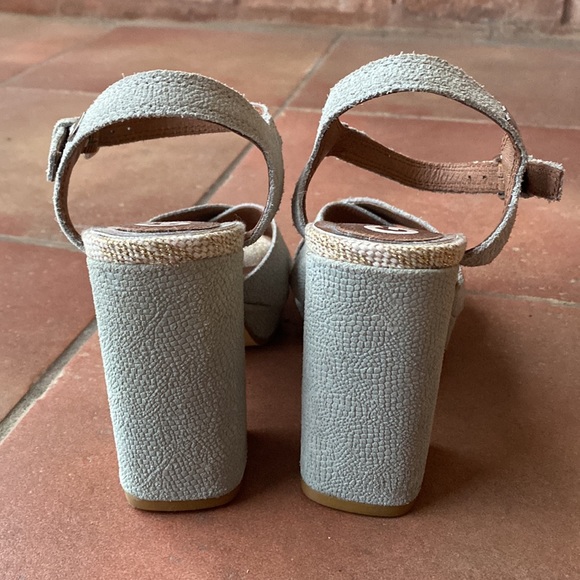 Gioseppo Blue Gray Heels - Picture 4 of 5